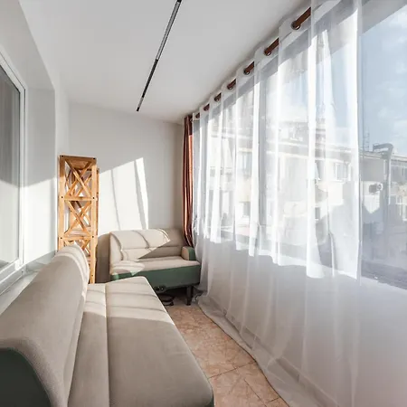 Meduza By * ティラナ