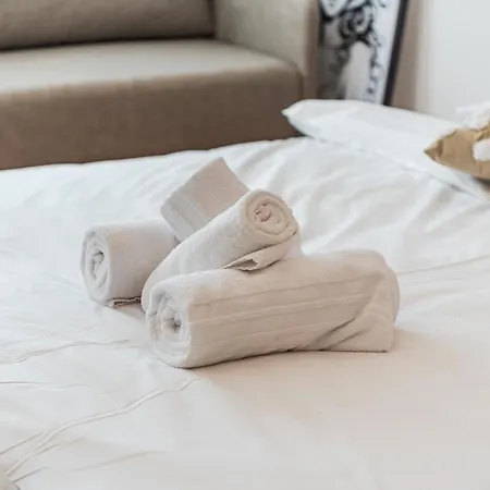 Meduza By * 티라나